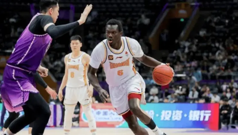 AA, 岁的迪亚洛 AA, 岁的迪亚洛