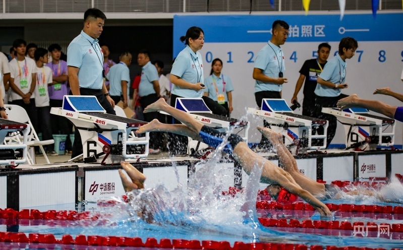 泳联赛在呼, 杨亚东