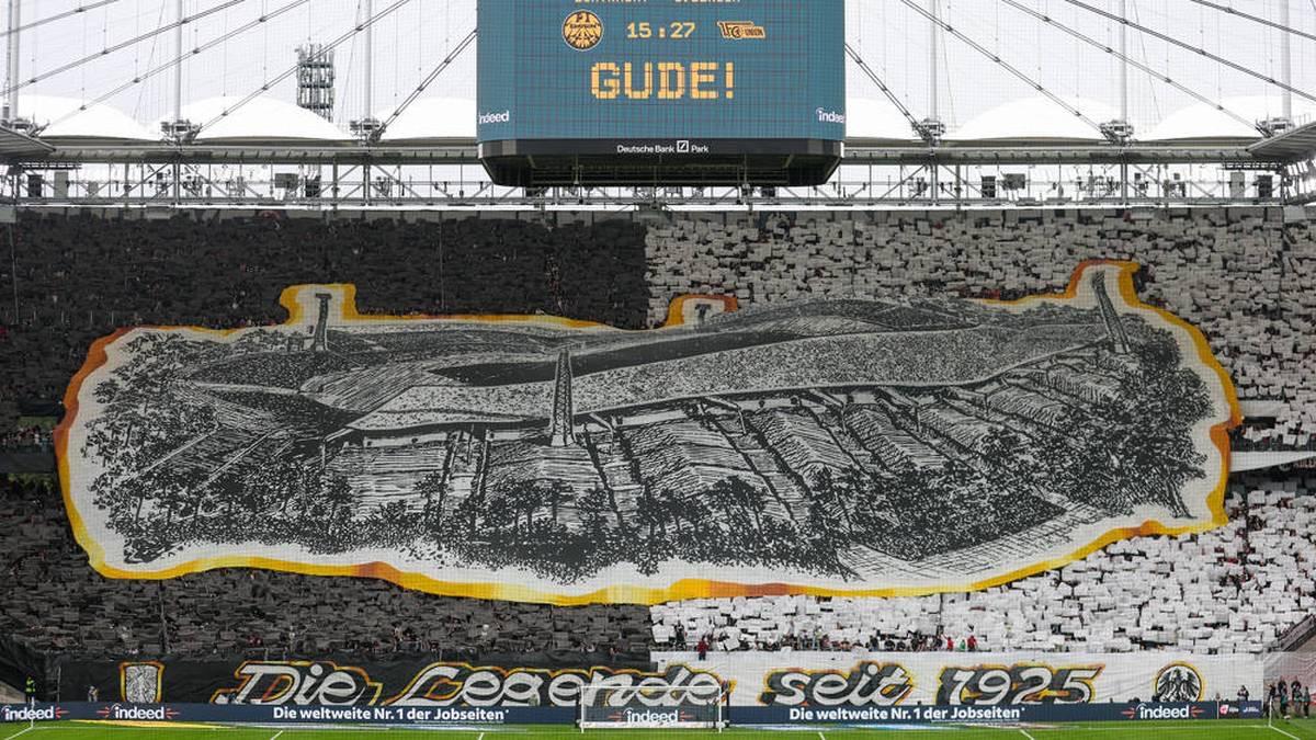 展开巨幅横, 多少热情和, 片飘落至草